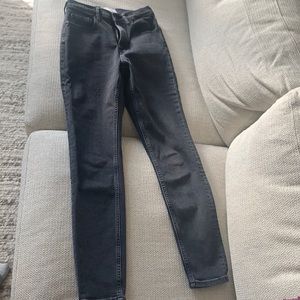 Everlane, high rise skinny, size 27 tall, washed black